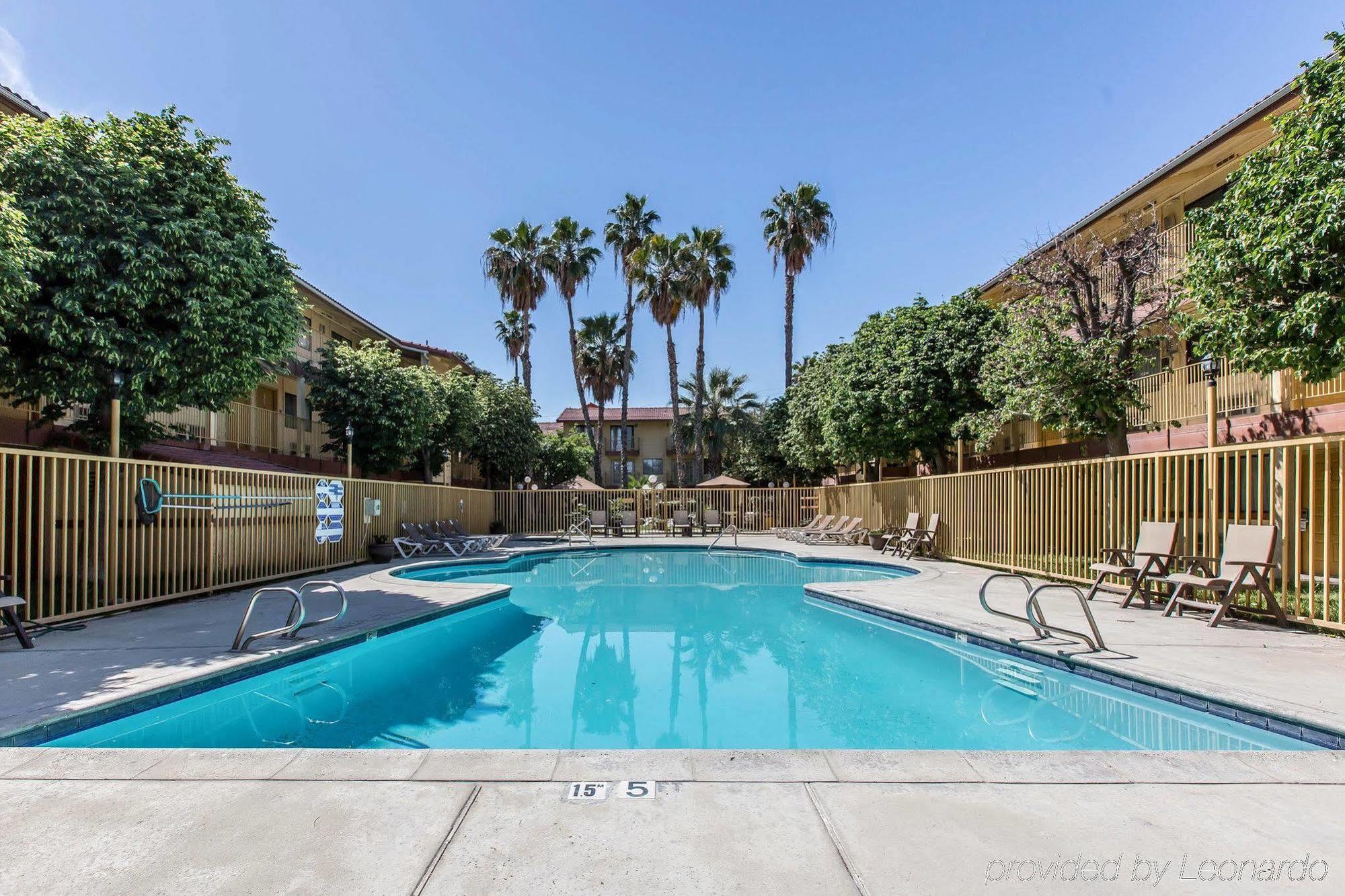 Quality Inn & Suites Bakersfield Exterior foto